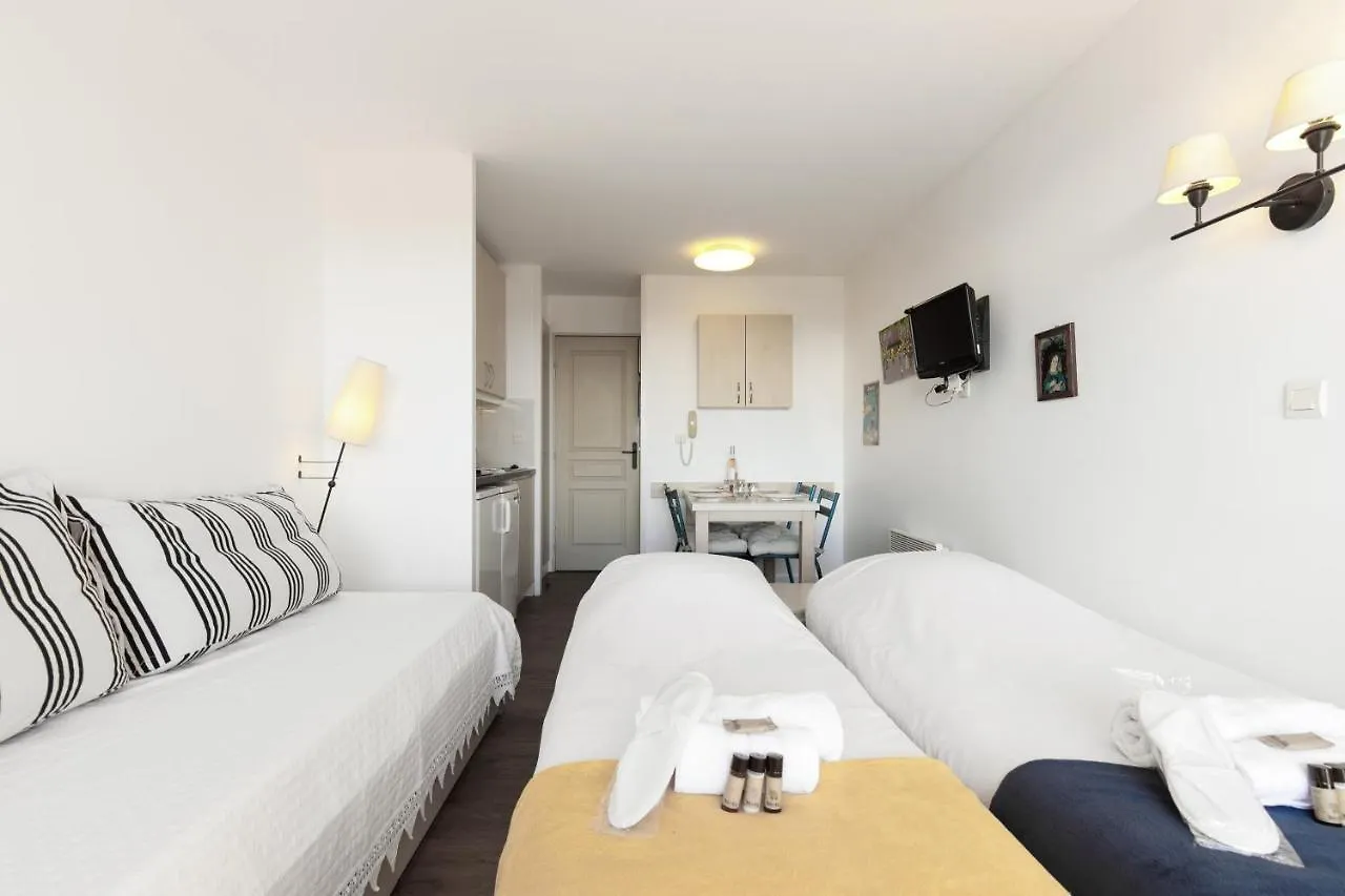 Les Parcs De Grimaud Yourhosthelper France