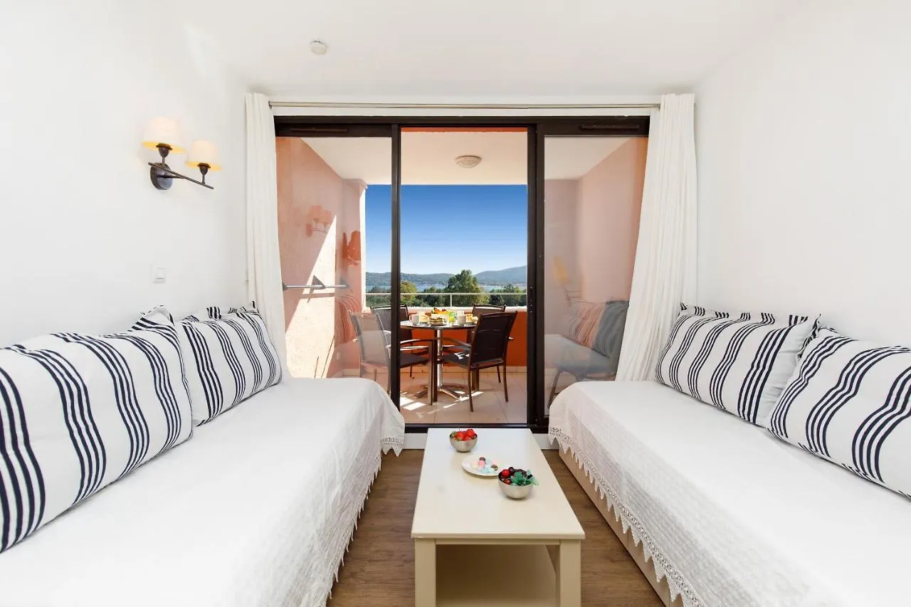 Les Parcs De Grimaud Yourhosthelper